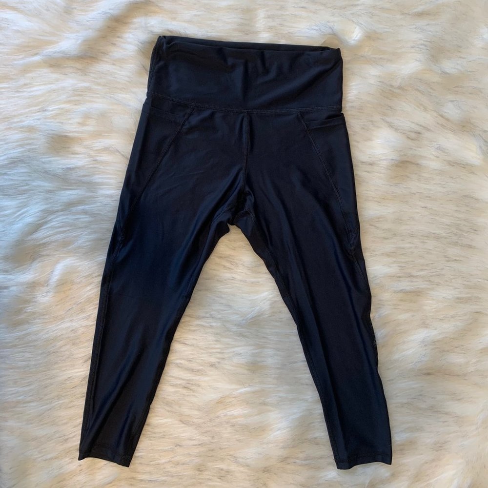 Vie Active Lili 3/4 Black Airbrush Leggings